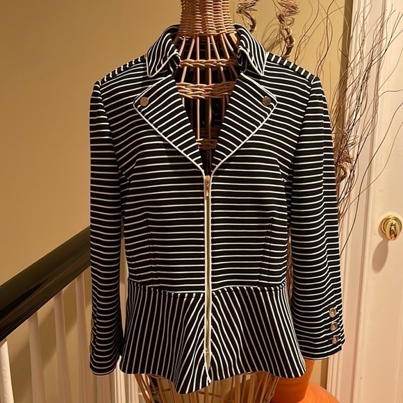 Tahari Arthur S Levine 🔥Sale🔥black and white jacket - Picture 1 of 11